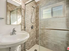 1226 Chelsea Avenue, Santa Monica CA 90404