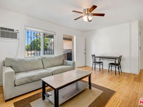 1226 Chelsea Avenue, Santa Monica CA 90404