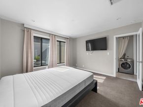 1145 Larrabee Street 19, West Hollywood CA 90069