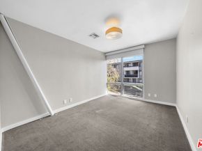 1145 Larrabee Street 19, West Hollywood CA 90069