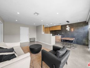 1145 Larrabee Street 19, West Hollywood CA 90069
