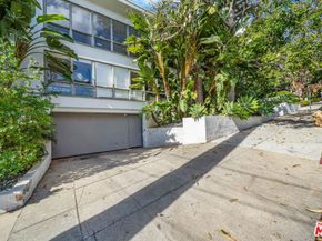 1145 Larrabee Street 19, West Hollywood CA 90069