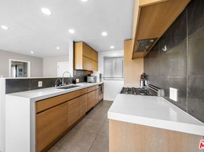 1145 Larrabee Street 19, West Hollywood CA 90069