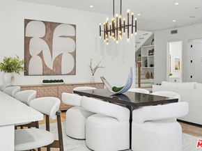 1000 Indiana Court, Venice CA 90291