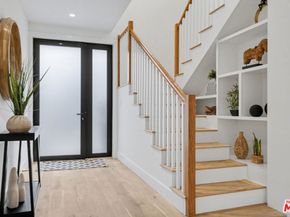 1000 Indiana Court, Venice CA 90291