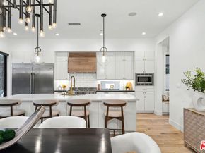 1000 Indiana Court, Venice CA 90291