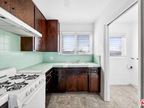 304 E 95th Street, Los Angeles CA 90003