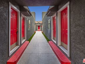 1377 Warren Avenue, Long Beach CA 90813