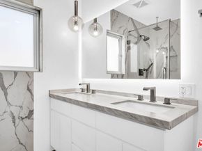 5317 Valley Ridge Avenue, Los Angeles CA 90043