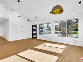 5317 Valley Ridge Avenue, Los Angeles CA 90043