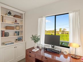 3840 Carmona Avenue, Los Angeles CA 90008