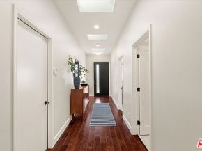 3840 Carmona Avenue, Los Angeles CA 90008