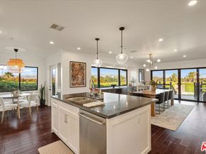 3840 Carmona Avenue, Los Angeles CA 90008