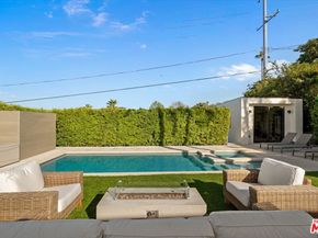 3840 Carmona Avenue, Los Angeles CA 90008