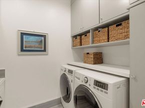 3840 Carmona Avenue, Los Angeles CA 90008