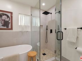 3840 Carmona Avenue, Los Angeles CA 90008