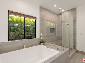 3840 Carmona Avenue, Los Angeles CA 90008