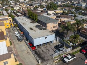 921 W 82nd Street, Los Angeles CA 90044