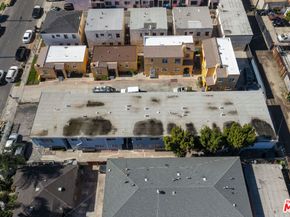 921 W 82nd Street, Los Angeles CA 90044