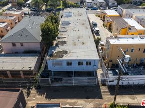 921 W 82nd Street, Los Angeles CA 90044