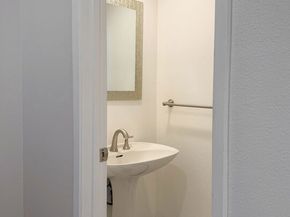 11643 Chandler Boulevard 111, Valley Village CA 91601