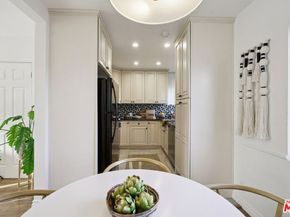 4408 Franklin Avenue 5, Los Angeles CA 90027