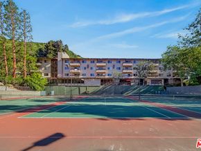 2700 Cahuenga Boulevard E. 4220, Los Angeles CA 90068