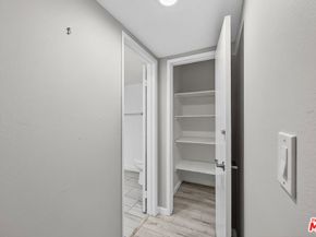 2700 Cahuenga Boulevard E. 4220, Los Angeles CA 90068