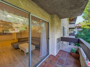 2700 Cahuenga Boulevard E. 4220, Los Angeles CA 90068