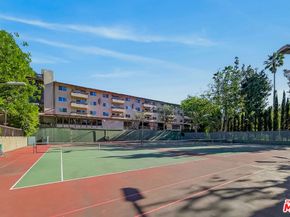 2700 Cahuenga Boulevard E. 4220, Los Angeles CA 90068