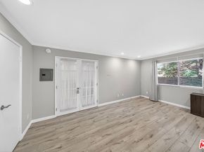 2700 Cahuenga Boulevard E. 4220, Los Angeles CA 90068