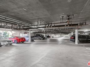 2700 Cahuenga Boulevard E. 4220, Los Angeles CA 90068