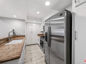 2700 Cahuenga Boulevard E. 4220, Los Angeles CA 90068