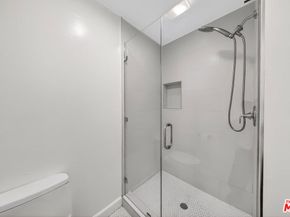 2700 Cahuenga Boulevard E. 4220, Los Angeles CA 90068