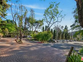 2700 Cahuenga Boulevard E. 4220, Los Angeles CA 90068