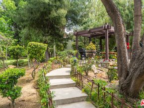 5870 Benner Street 304, Los Angeles CA 90042