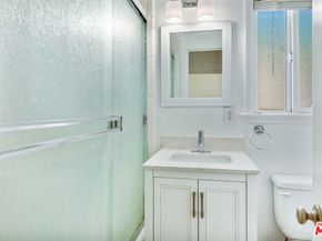 702 S Pacific Coast Highway, Redondo Beach CA 90277