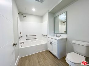 142 E 84th Street, Los Angeles CA 90003