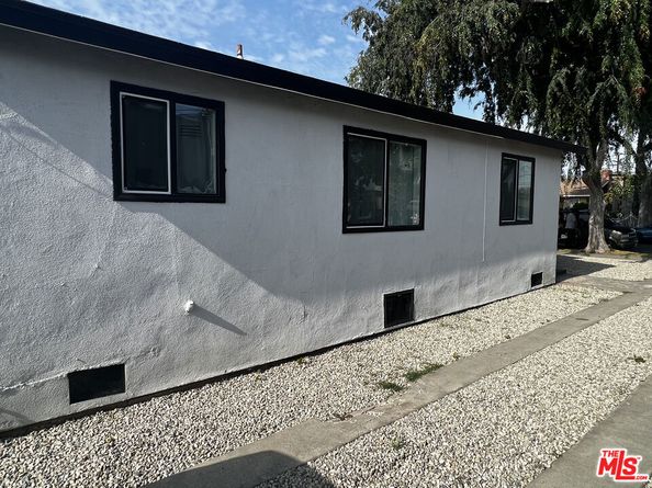 9413 Virginia Avenue, South Gate CA 90280
