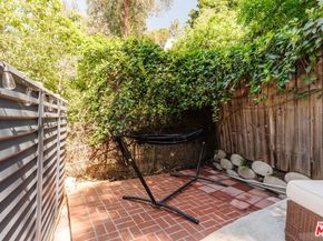 8404 Kirkwood Drive, Los Angeles CA 90046