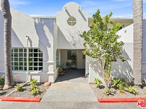 311 W Wilson Street, Costa Mesa CA 92627