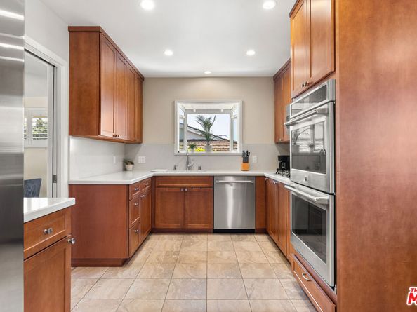 5124 S Corning Avenue, Los Angeles CA 90056