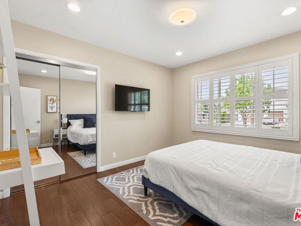 5124 S Corning Avenue, Los Angeles CA 90056