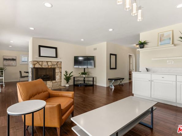 5124 S Corning Avenue, Los Angeles CA 90056