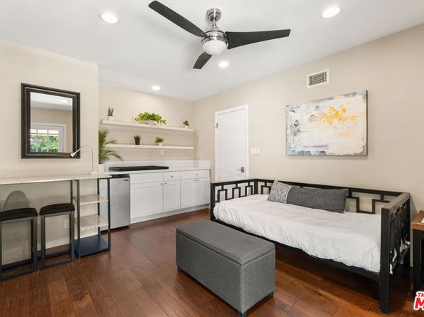 5124 S Corning Avenue, Los Angeles CA 90056