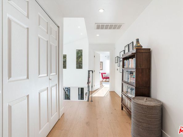 3850 Udell Court, Los Angeles CA 90027