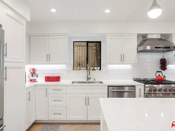 3850 Udell Court, Los Angeles CA 90027