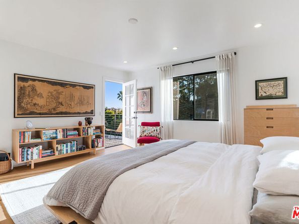 3850 Udell Court, Los Angeles CA 90027