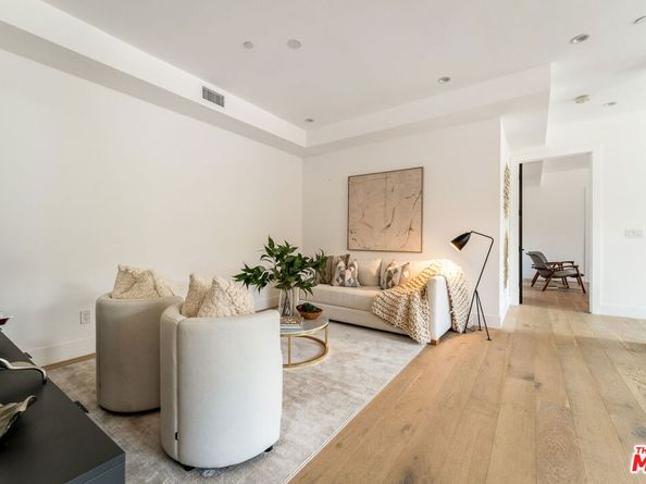 350 Mount Carmel Dr, Glendale CA 91206