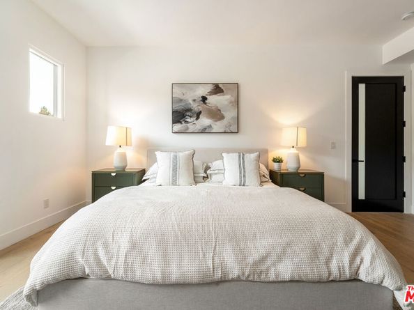 350 Mount Carmel Dr, Glendale CA 91206